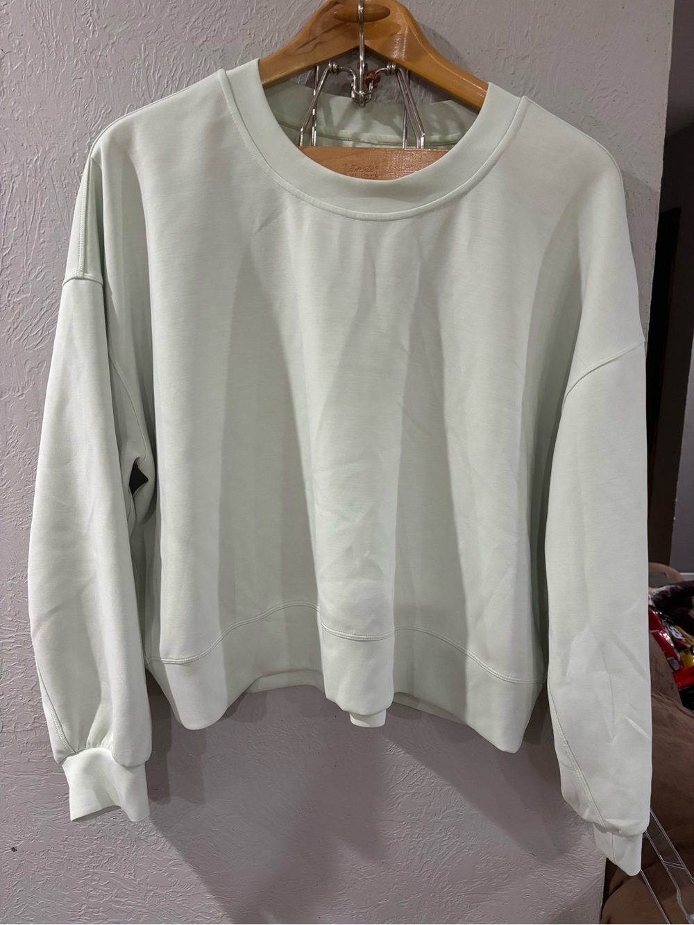 Lululemon Softstreme Perfectly Oversized Cropped Crew in Kohlrabi Green Sz 10 - Picture 2 of 6